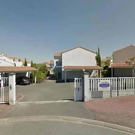 House Sur Mer Maison Mitoyenne Avec Sa Piscine Collective *