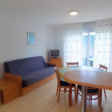 House Sur Mer Maison Mitoyenne Avec Sa Piscine Collective